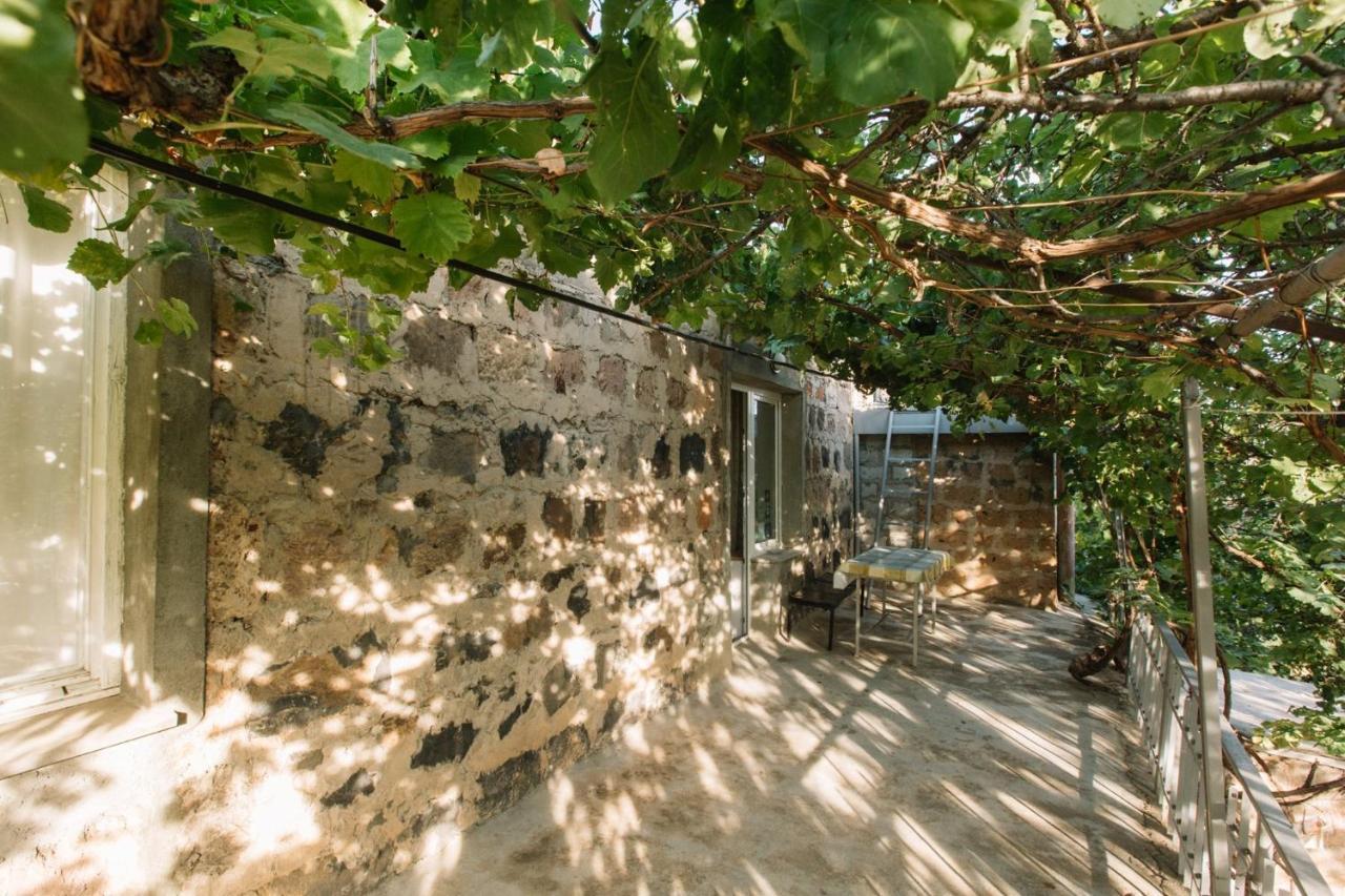 B&B Ruzan Yeghegnadzor Exteriör bild