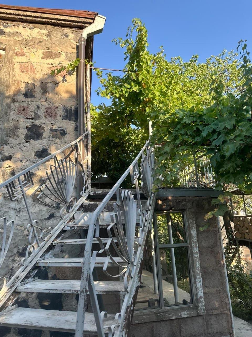 B&B Ruzan Yeghegnadzor Exteriör bild