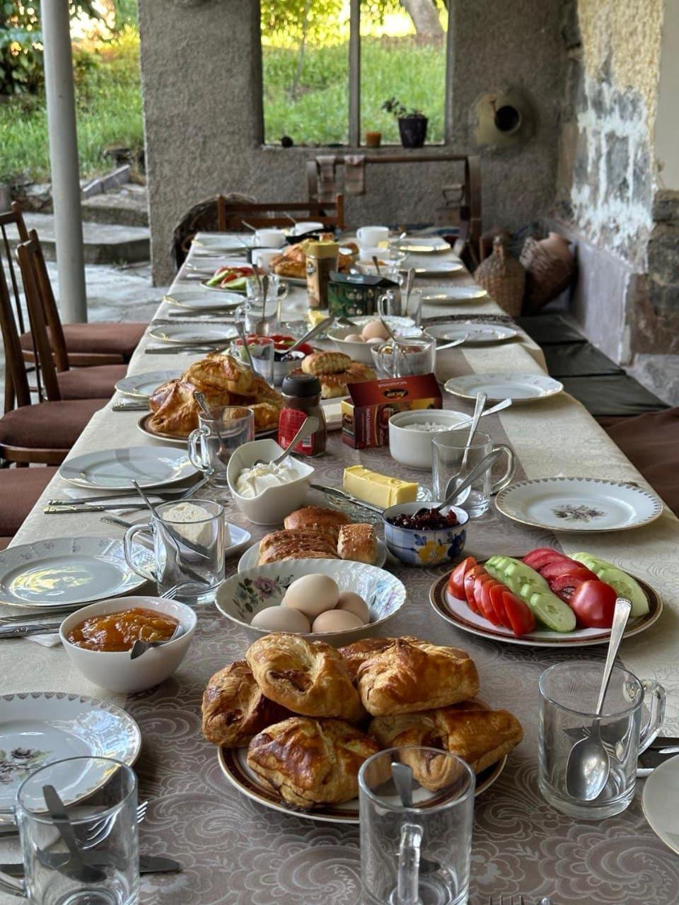 B&B Ruzan Yeghegnadzor Exteriör bild